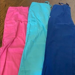 3 pair scrub pants XS